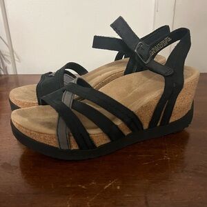 Earth Origins Black Strappy Wedge Sandals size 6